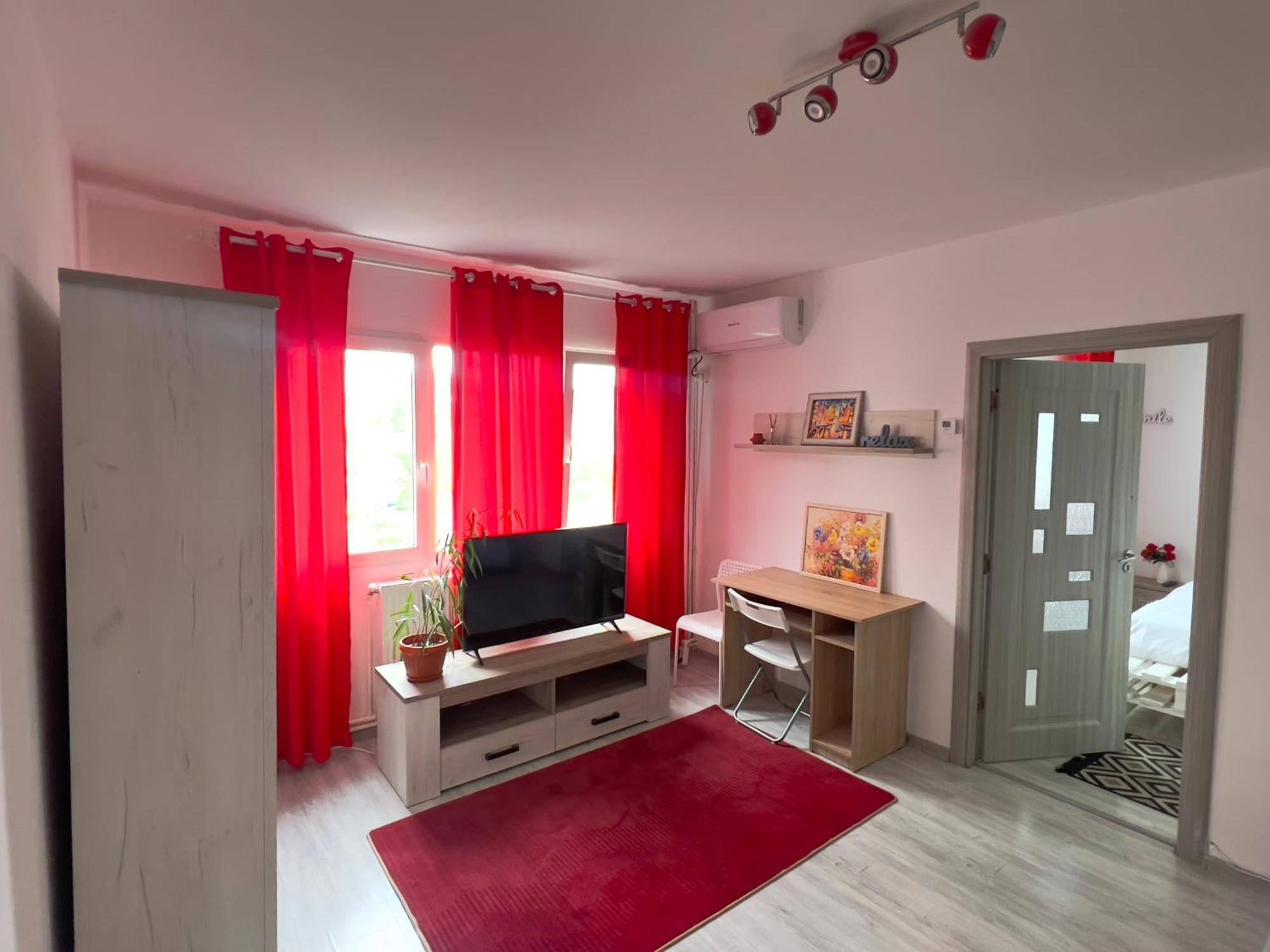 3 Rooms Apartment Airy & Bright Palas Style Iasi Luaran gambar